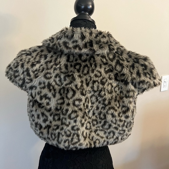 Fur Shrug - Picture 3 of 3